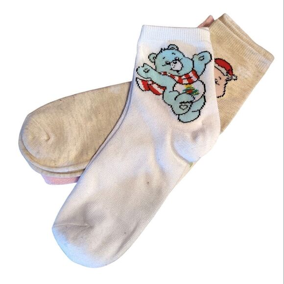 Care Bears 3 Pairs Holiday Christmas Themed Printed Crew Socks NWT - Picture 3 of 9